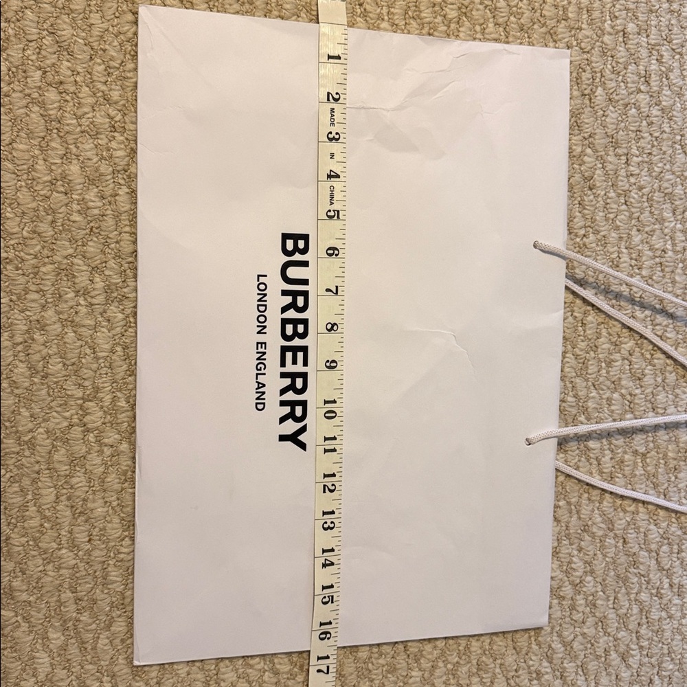 Burberry Shopping Bag - Picture 5 of 8